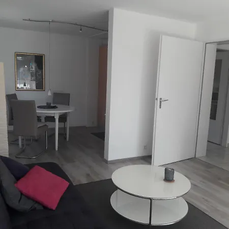 2 Ferienwohnung Am Rauensteinpark Apartmán *