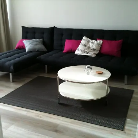2 Ferienwohnung Am Rauensteinpark Apartmán
